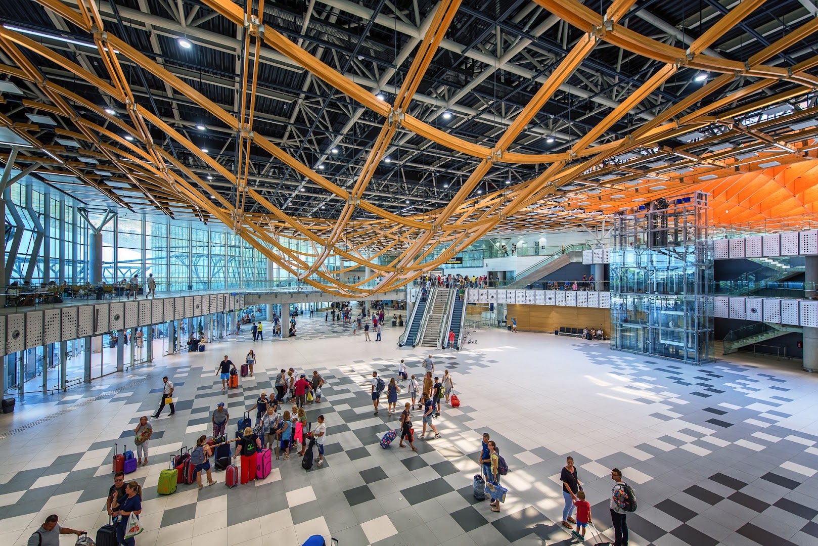 Split Airport