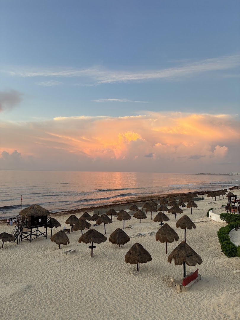 Playa Delfines, “ El mirador “