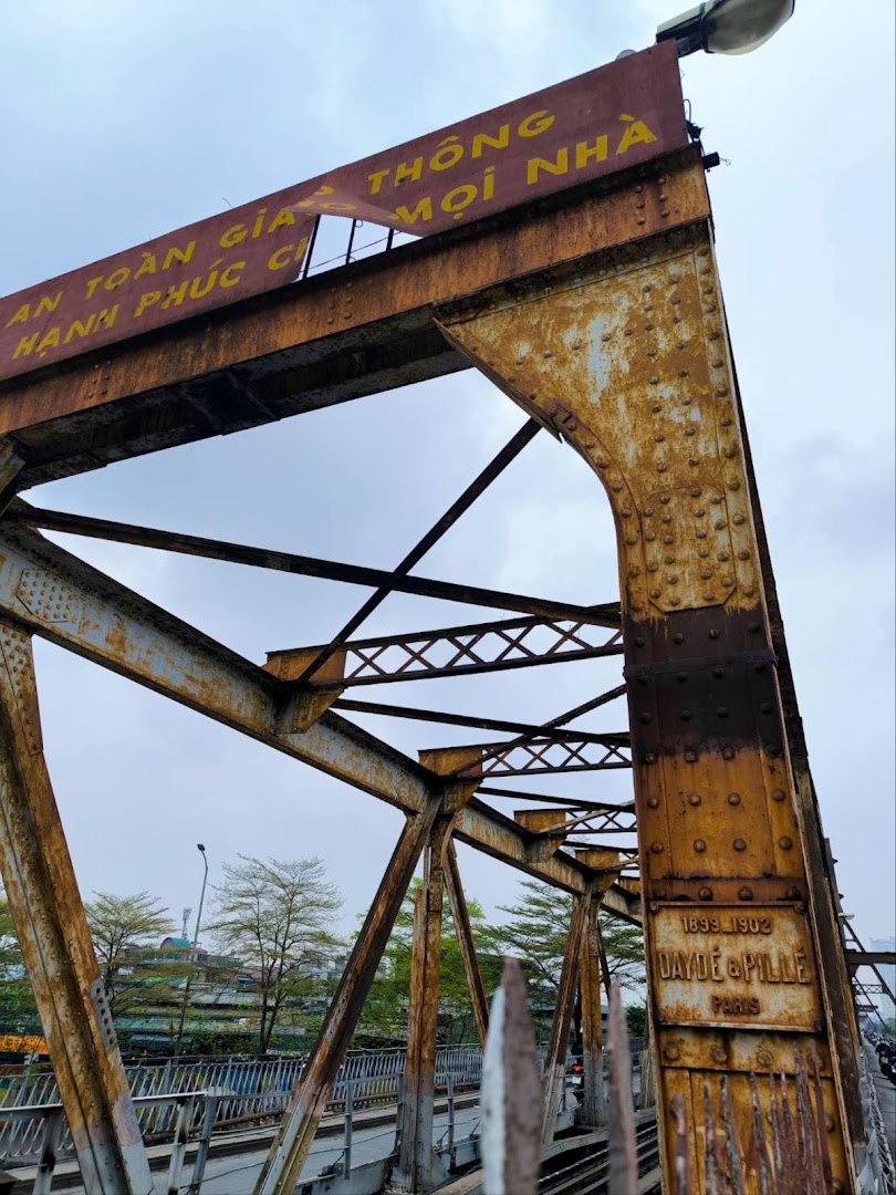 Chương Dương Bridge