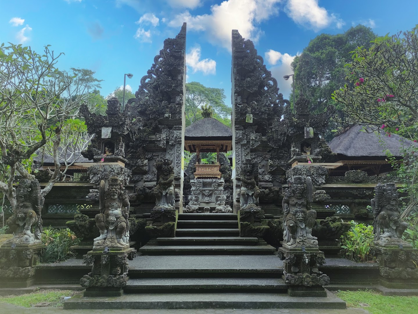 Mount Lebah Temple