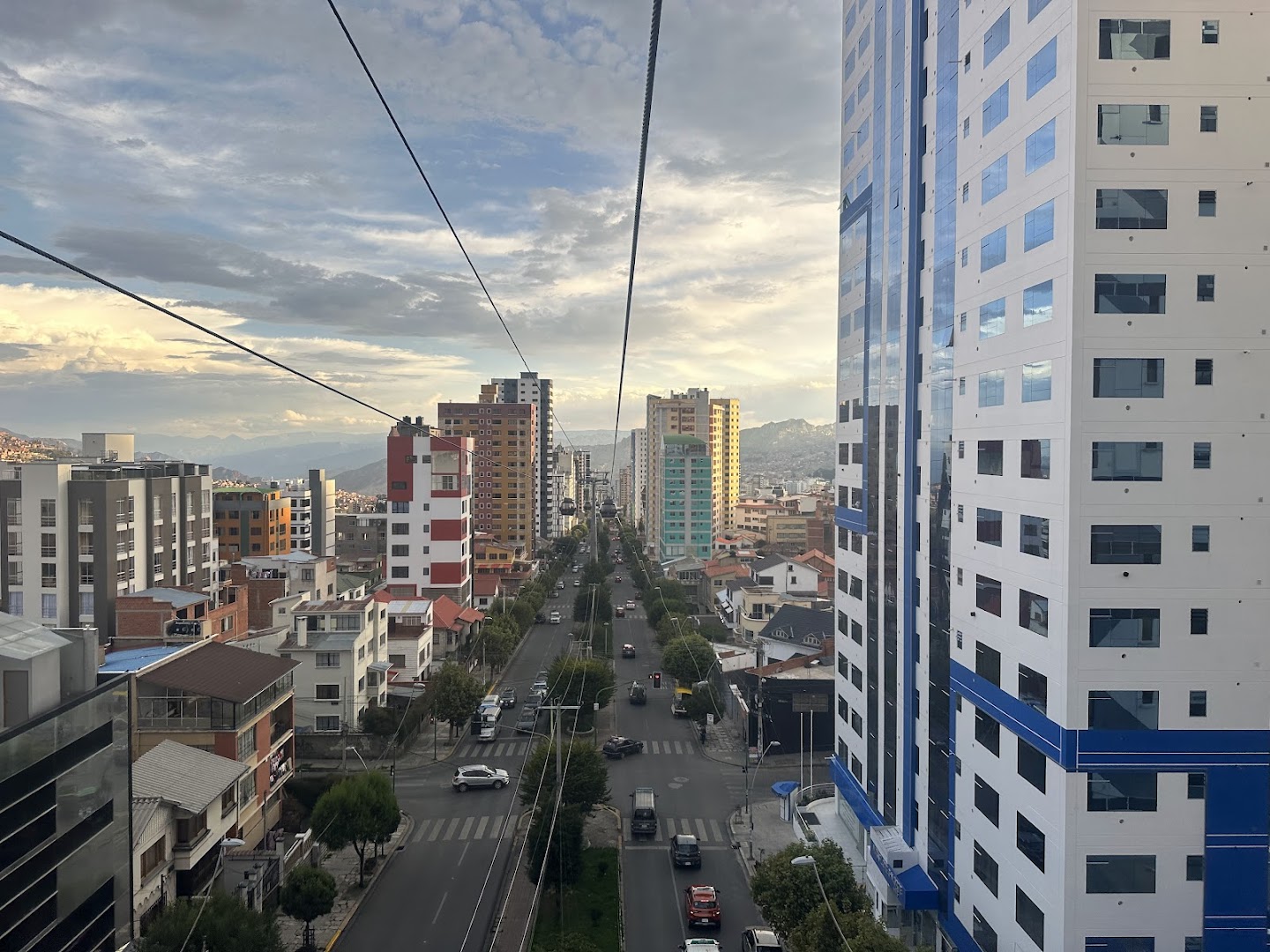 Mi Teleférico Línea Blanca - Estación Monumento Busch