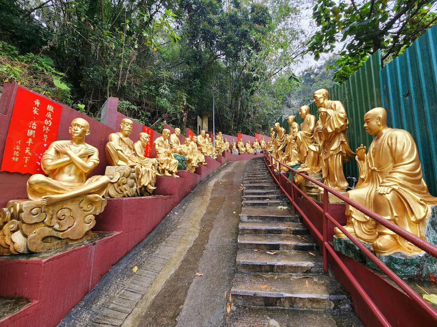 Ten Thousand Buddhas Monastery