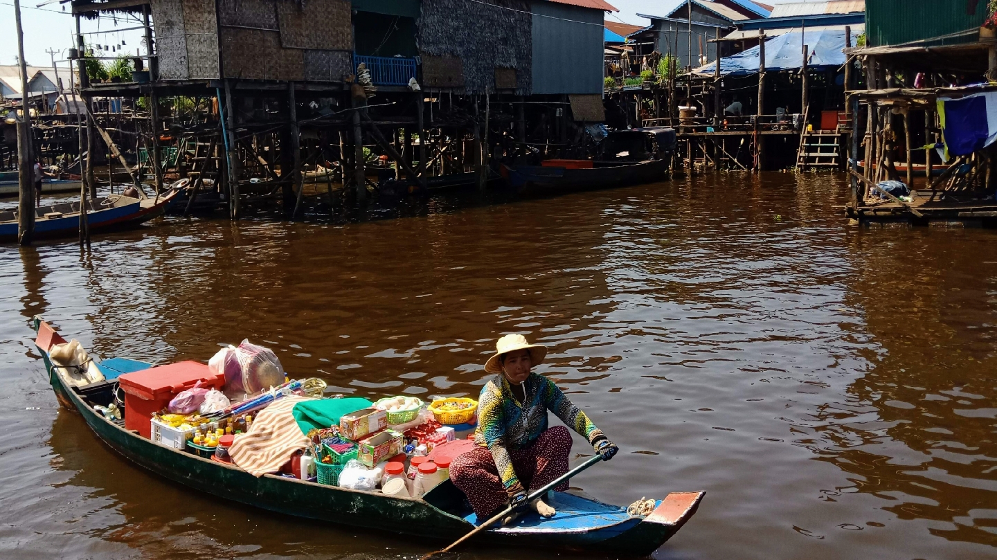 Kompong Khleang Floating Village