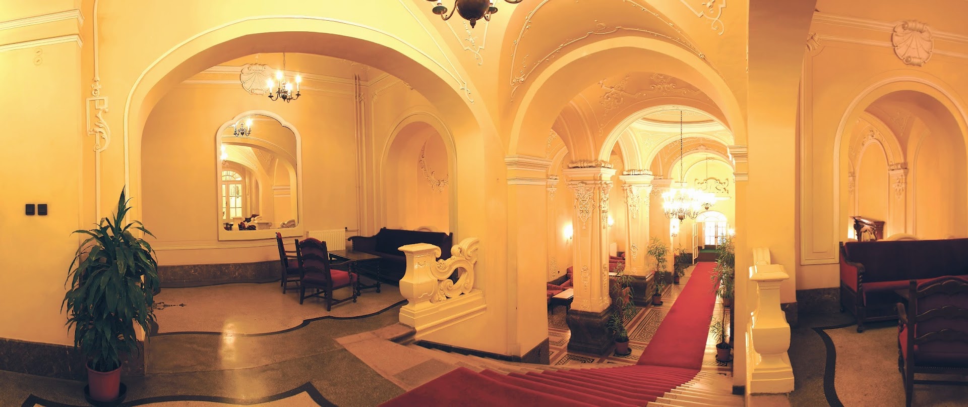 Budapest Folklore